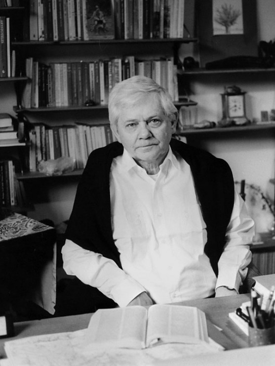 Zbigniew Herbert in his apartment, photo: Opale / East News
